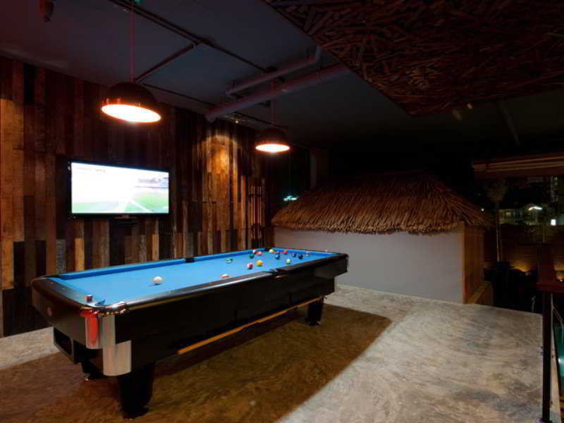 De Coze Hotel Patong Exterior photo